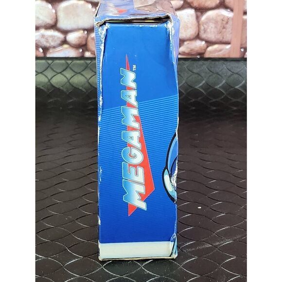 MegaMan Classic 8-Bit Figures 2-Pack Mega Man Vs. Cuts Man - New #A44 - Picture 5 of 8